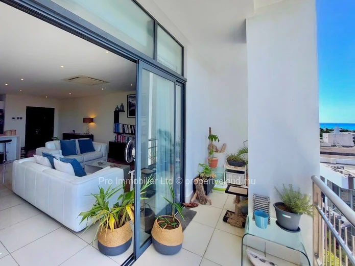 Luxury apartment for sale at La Croisette in the heart of Grand Bay.