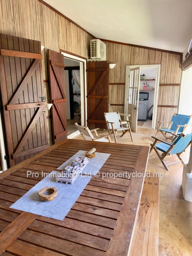 Cosy 3-Bedroom Beach House ,  Trou d’Eau Douce