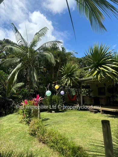 Magnificent property nestled in an exceptional setting in L’Étoile.