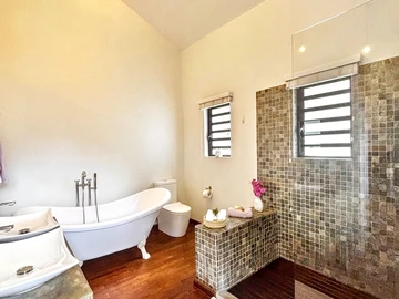 4 Bedroom Villa