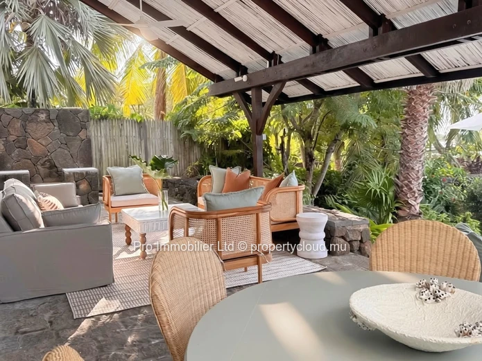 Elegant Renovated Villa for Rent , Calodyne