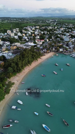 Discover the allure of this charming and authentic house ,apartments and commercials unit  for sale in the heart of G...