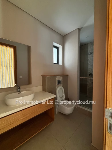 O Petit Parc , AN EXCEPTIONAL QUALITY OF LIFE ; PENTHOUSE FOR RENT.