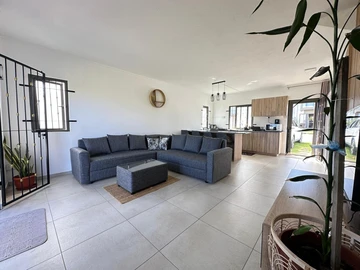 2 Bedroom Townhouse, Duplex