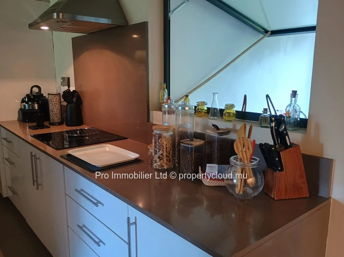 Nice and cozy first-floor apartment located at the prestigious Azuri Ocean & Golf Resort, Roches Noires.