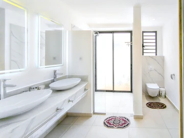 4 Bedroom Villa