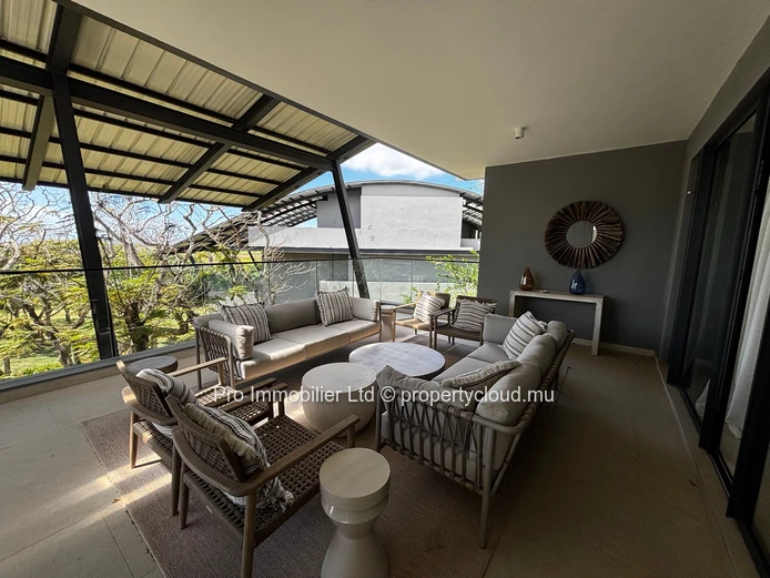 O Petit Parc , AN EXCEPTIONAL QUALITY OF LIFE ; PENTHOUSE FOR RENT.