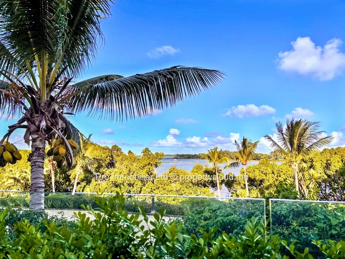 Ground Floor Furnished Seafront Apartment for Sale – Azuri Ocean & Golf Resort, Roches Noires.