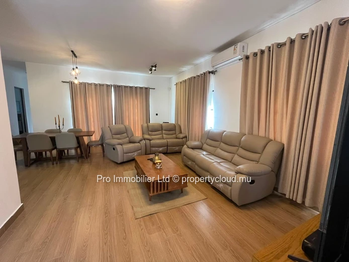 Ground Floor Apartment for rent at Flic en Flac ,Green Creek.