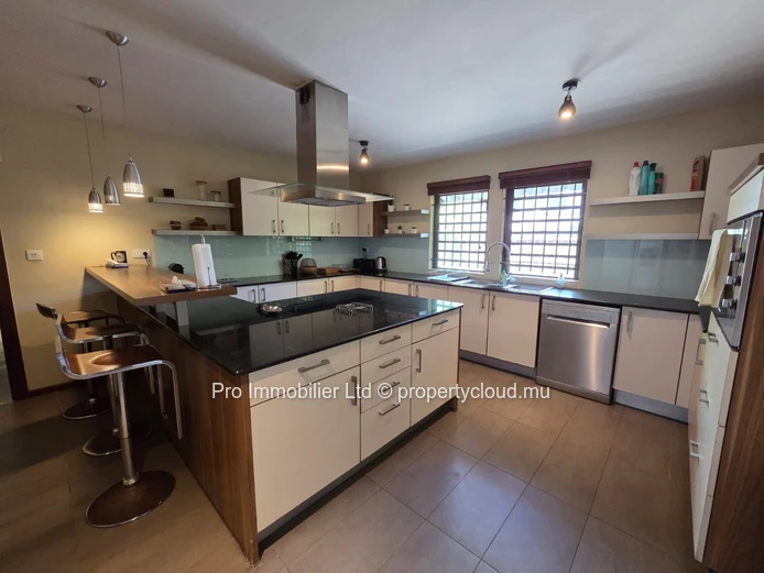 Spacious Seafront Villa for Rent , Providence sur Mer, Belle Mare