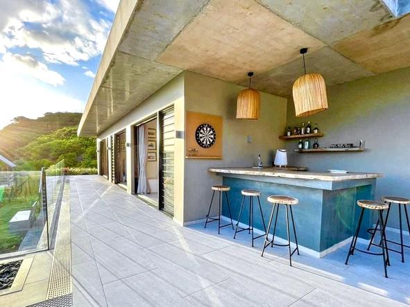 5 Bedroom Villa