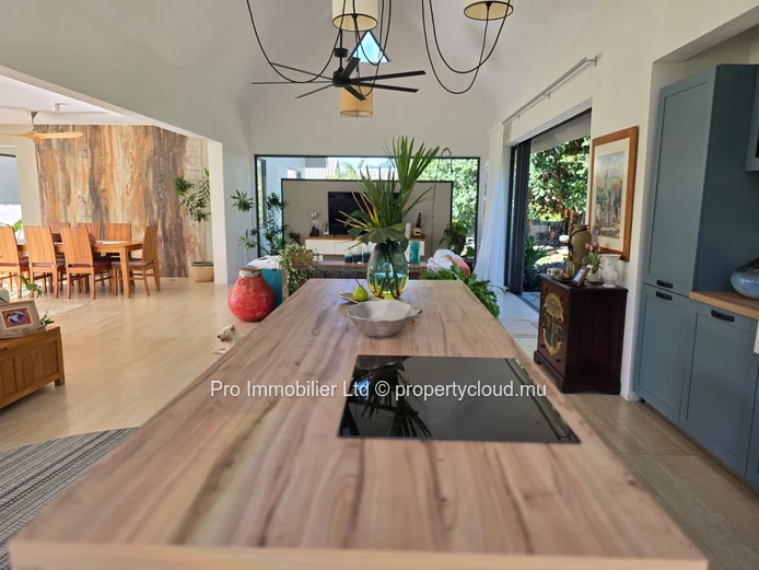 Exceptional Villa for Rent in Tamarin , Mountain Views & Exclusive Setting