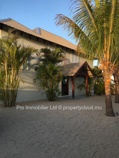 Spacious Modern Furnished Villa for Rent , Beau Vallon Morcellement.(South)