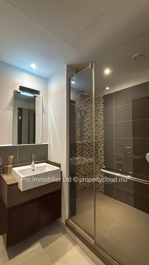 Ocean views in this luxurious 3-bedroom en suite first floor apartment, fully furnished and nestled in the world-clas...