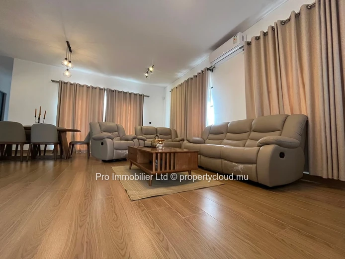 Ground Floor Apartment for rent at Flic en Flac ,Green Creek.