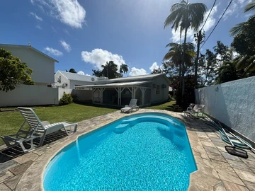 5 Bedroom Villa