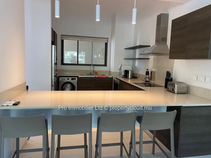 Ground floor apartment FOR RENT, fully furnished and located in a secure compound at Ki Residence Pereybere.