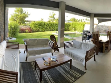 4 Bedroom Villa