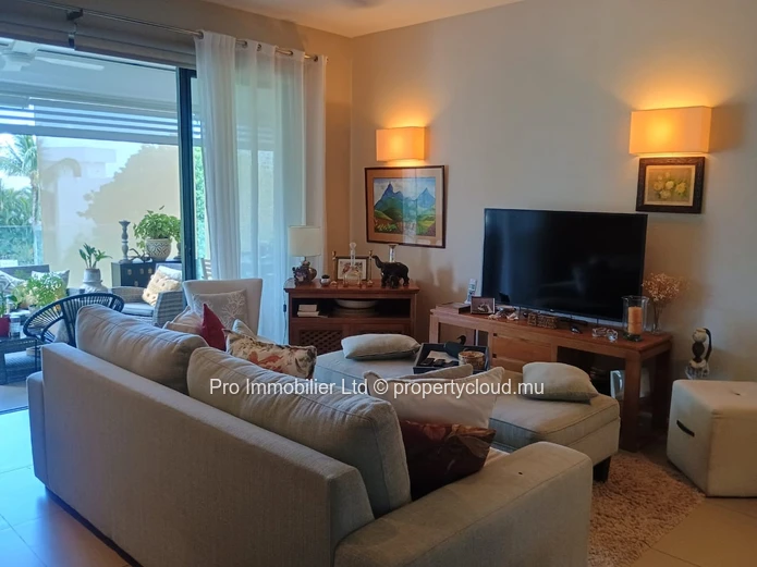 Nice and cozy first-floor apartment located at the prestigious Azuri Ocean & Golf Resort, Roches Noires.