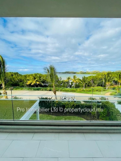 Ocean views in this luxurious 3-bedroom en suite first floor apartment, fully furnished and nestled in the world-clas...