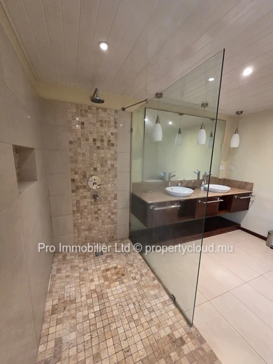 Spacious Seafront Villa for Rent , Providence sur Mer, Belle Mare