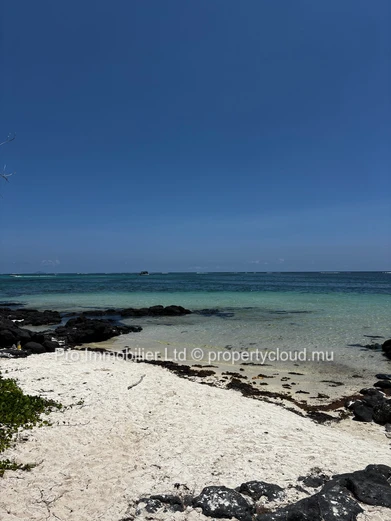 Stunning Beachfront Furnished Penthouse for Rent at Belle Mare.