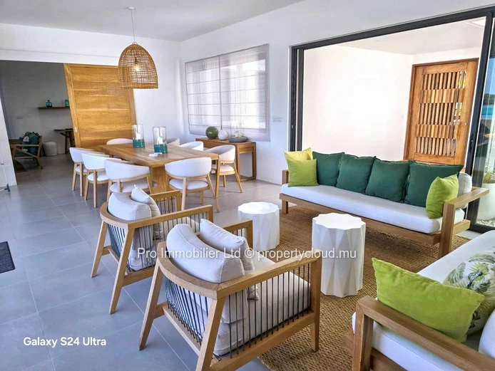 Superbe Penthouse en Bord de Mer à Vendre – Blue Bay South | PLEINE PROPRIÉTÉ