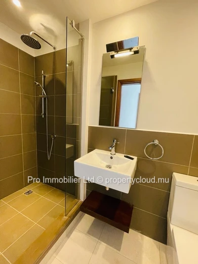 Ocean views in this luxurious 3-bedroom en suite first floor apartment, fully furnished and nestled in the world-clas...
