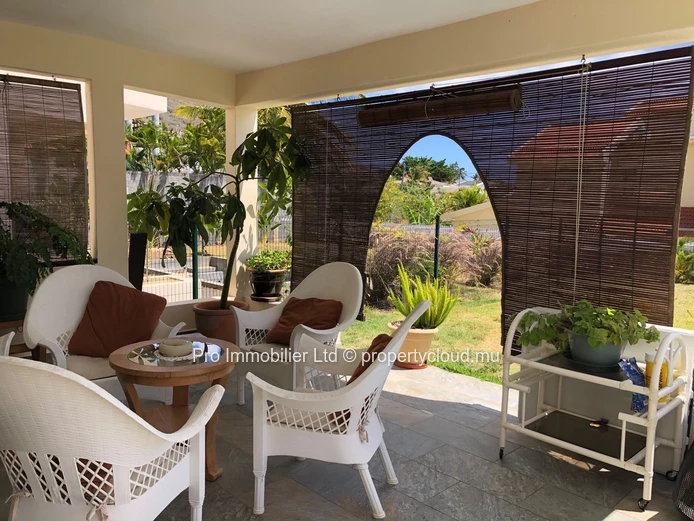 FOR SALE: Contemporary 3-Bedroom Villa with Pool ,Black Rock, Tamarin