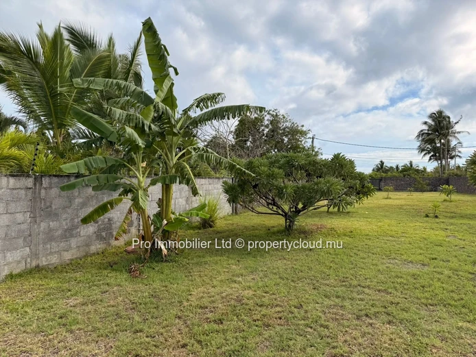 Two serviced plots of land located in Grand Gaude, in a highly sought-after and prestigious neighborhood.