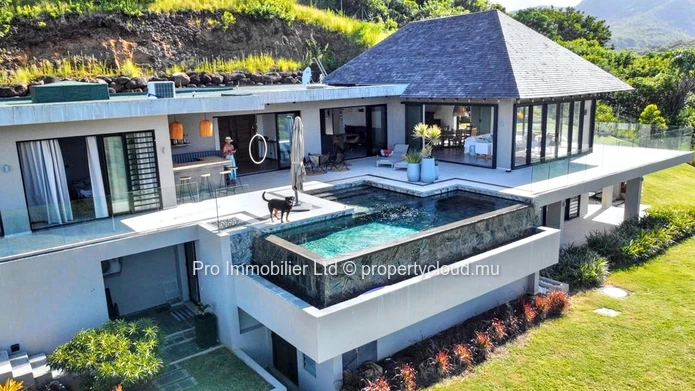 Stunning Fully Furnished Villa in Sought-After Palmyre Black River.