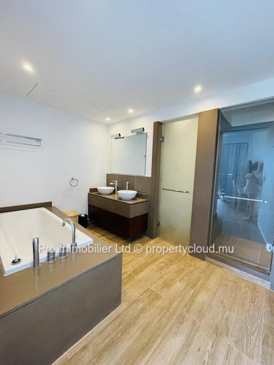 Ocean views in this luxurious 3-bedroom en suite first floor apartment, fully furnished and nestled in the world-clas...