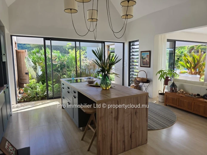 Exceptional Villa for Rent in Tamarin , Mountain Views & Exclusive Setting