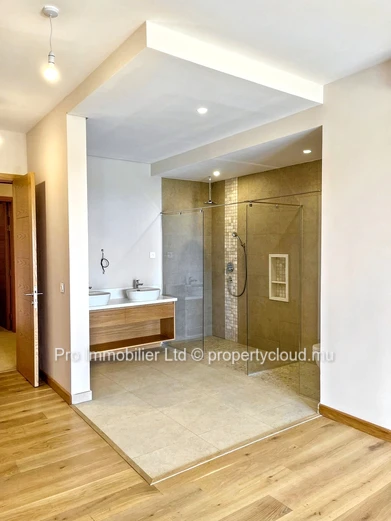 O Petit Parc  AN EXCEPTIONAL QUALITY OF LIFE ;  APARTMENT FOR RENT.