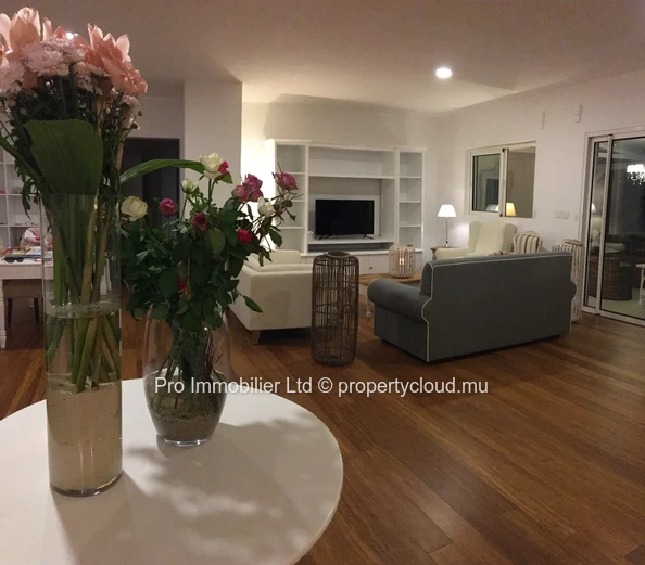 Spacious Modern Furnished Villa for Rent , Beau Vallon Morcellement.(South)