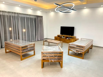 4 Bedroom Villa