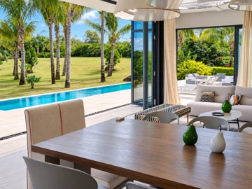 5 Bedroom Villa