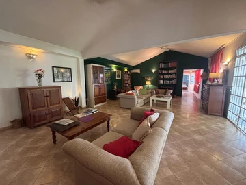 4 Bedroom Villa