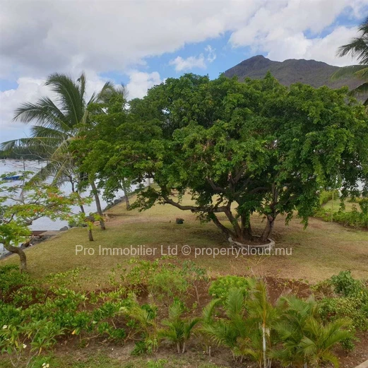Beautifully Furnished Seafront Villa in an Exceptional Setting at La Mivoie, Black River.