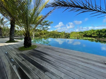 5 Bedroom Villa