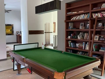 5 Bedroom Villa