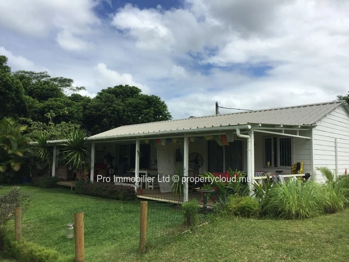 Magnificent property nestled in an exceptional setting in L’Étoile.
